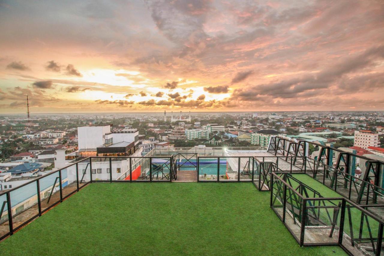 Harris Hotel Pontianak Dış mekan fotoğraf
