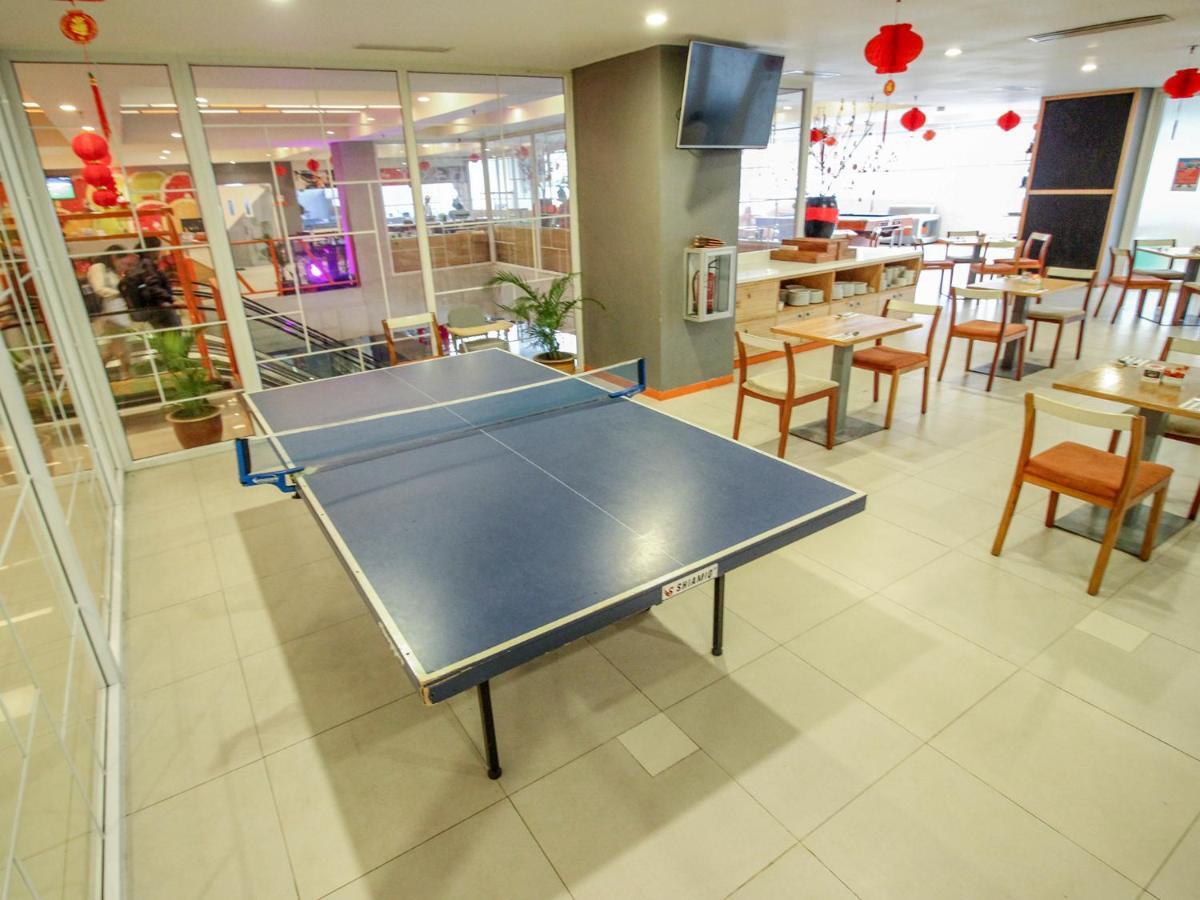 Harris Hotel Pontianak Dış mekan fotoğraf