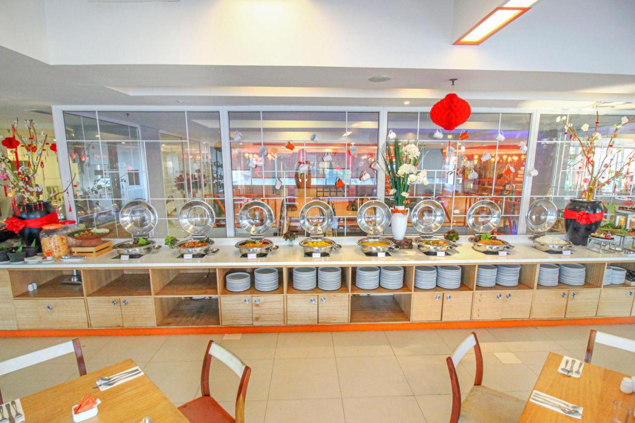 Harris Hotel Pontianak Dış mekan fotoğraf