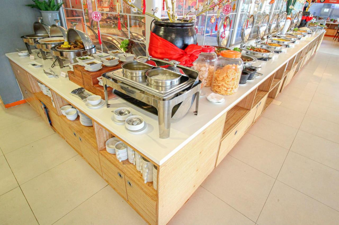 Harris Hotel Pontianak Dış mekan fotoğraf