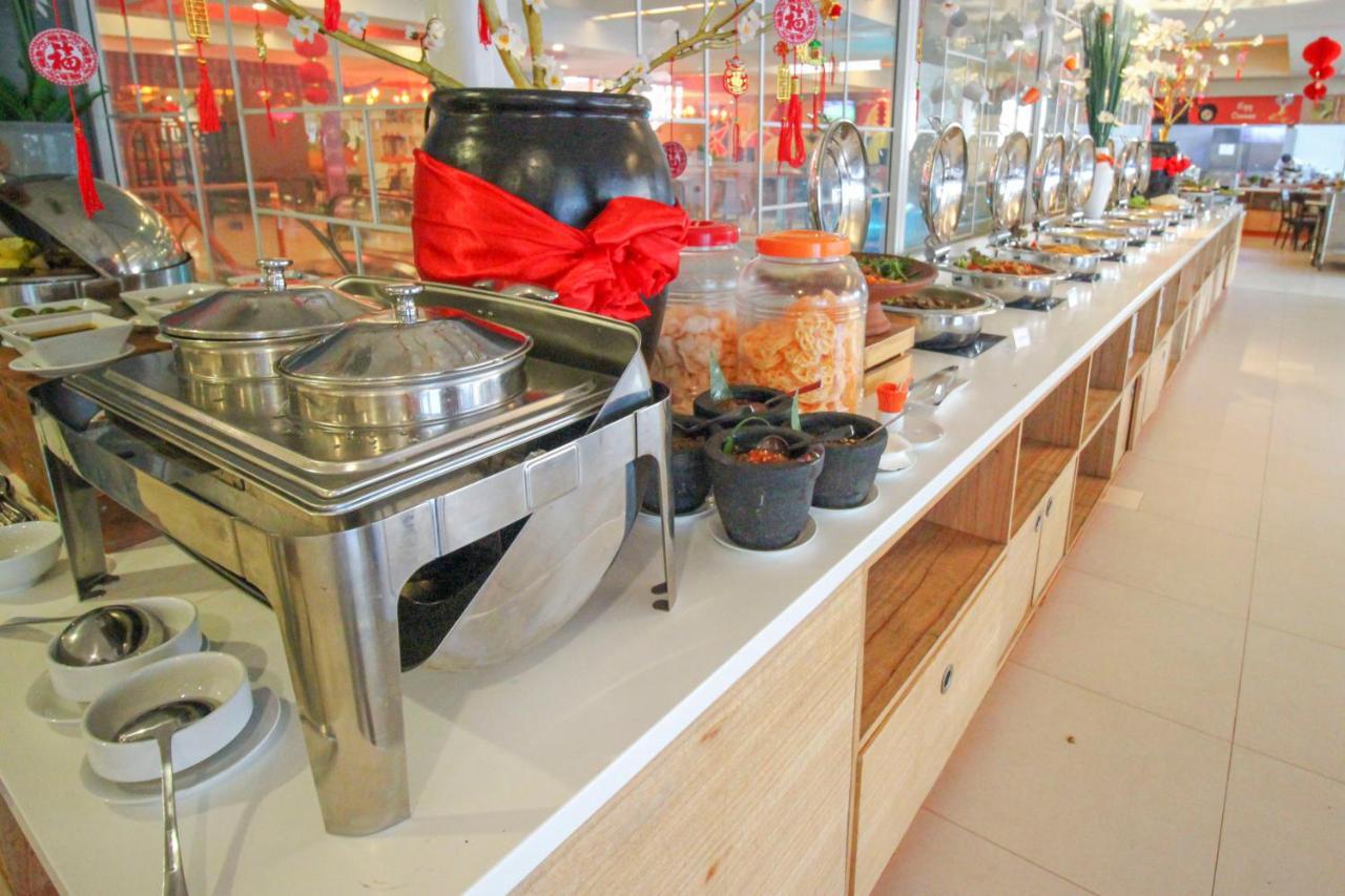 Harris Hotel Pontianak Dış mekan fotoğraf